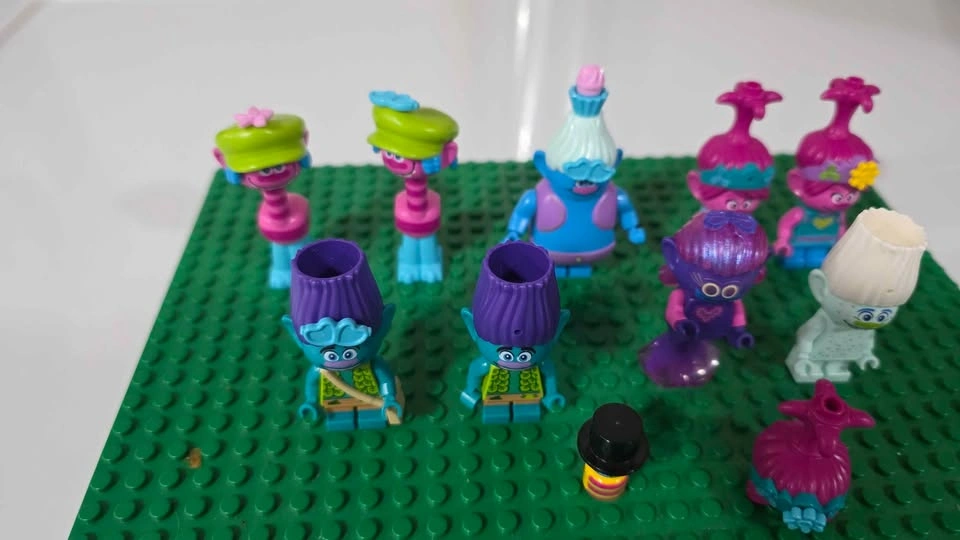 Lego trolls minifigure lot - photo 3