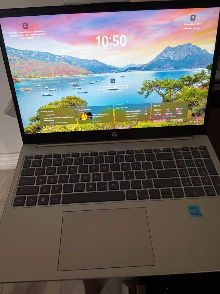 HP 15.6” Laptop – Like New Condition - photo 2