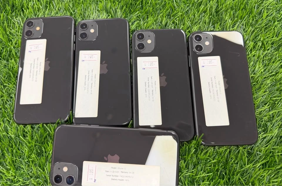 iPhone 11 (64GB, Unlocked, 80%~100%BH) AUTHENTIC - photo 3