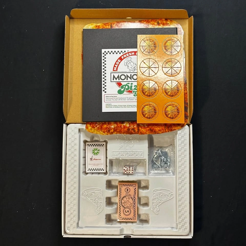Monopoly Pizza Game (sealed) - photo 3