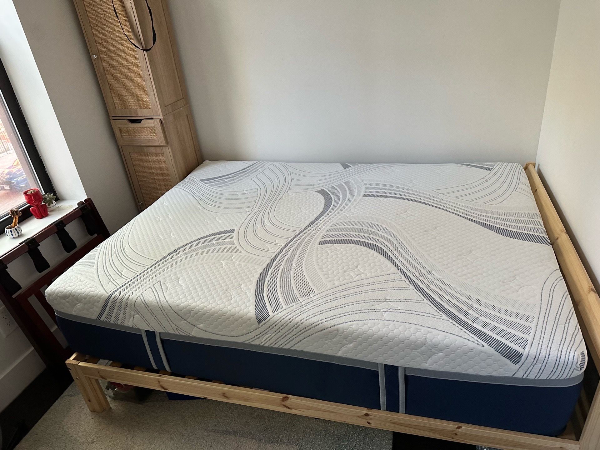 Full mattress and bed frame