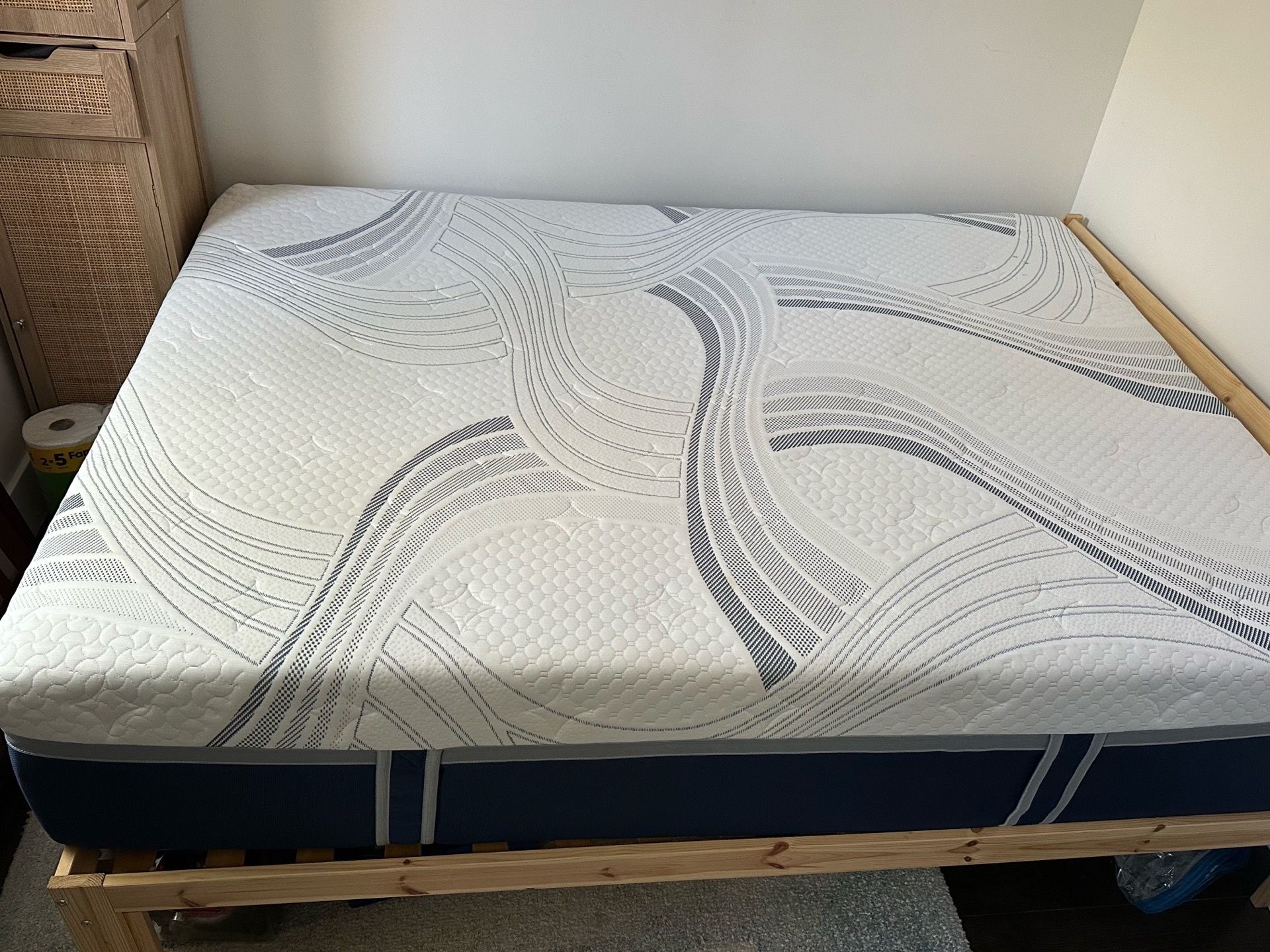 Full mattress and bed frame - photo 3