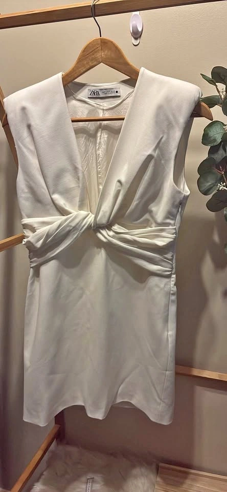 NWOT Zara White Sleeveless Dress size Sm