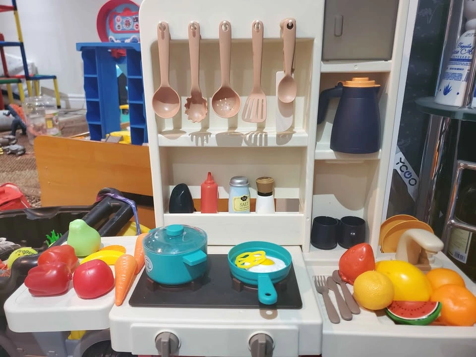 MasterChef Junior Play Kitchen Set with Accessories - photo 2