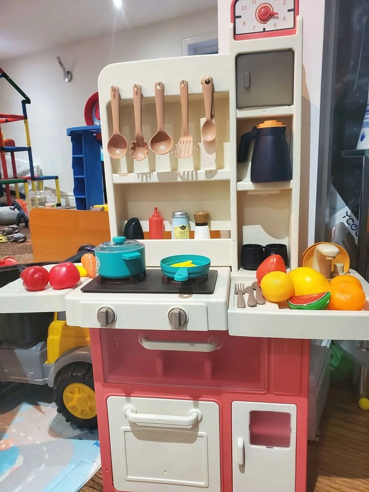 MasterChef Junior Play Kitchen Set with Accessories - photo 3