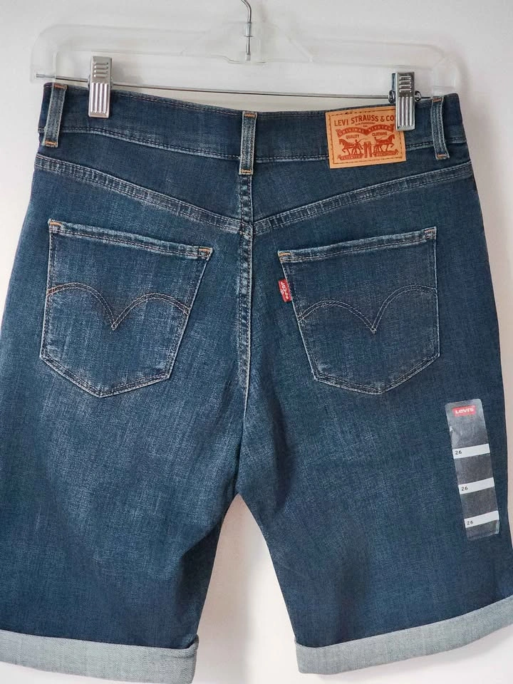 NEW Levis Dark Wash Classic Bermuda Shorts Size 26W - photo 3