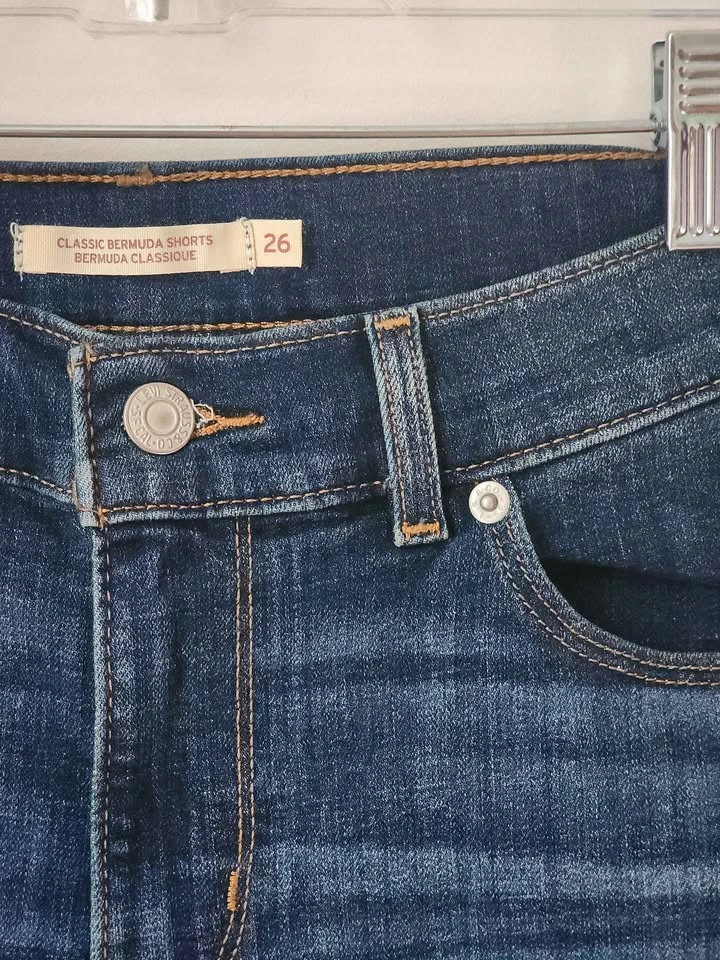 NEW Levis Dark Wash Classic Bermuda Shorts Size 26W - photo 5