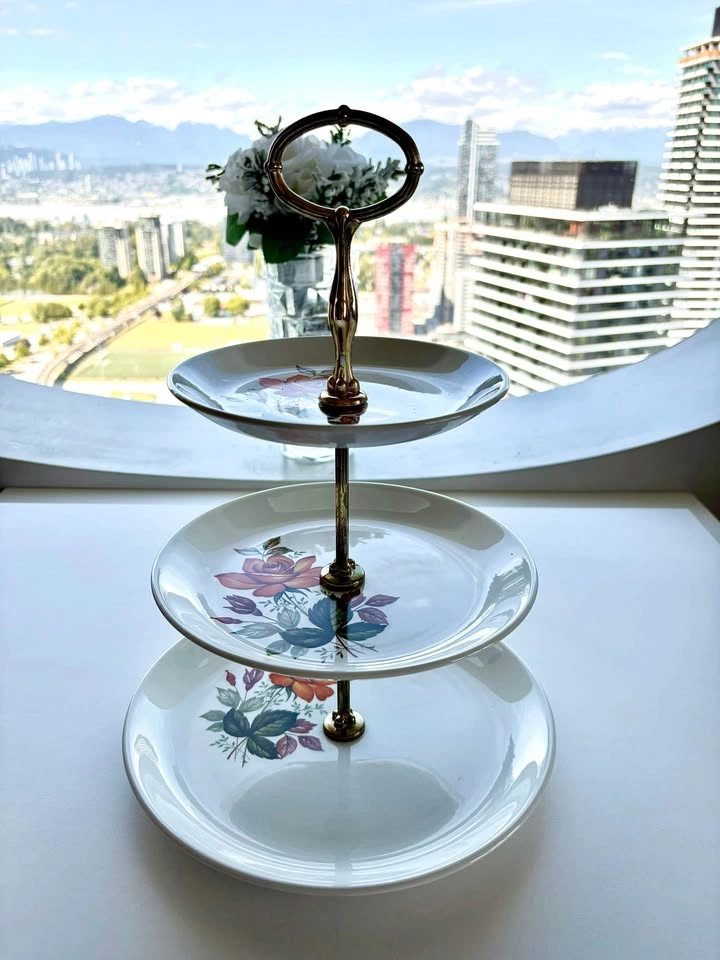 2 Tiered Serving Stands - Ceramic Floral & Glass Etched - photo 2