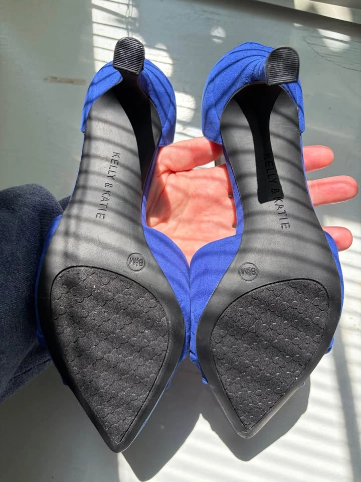 Size 8.5 Brand New Cobalt Heels - photo 2