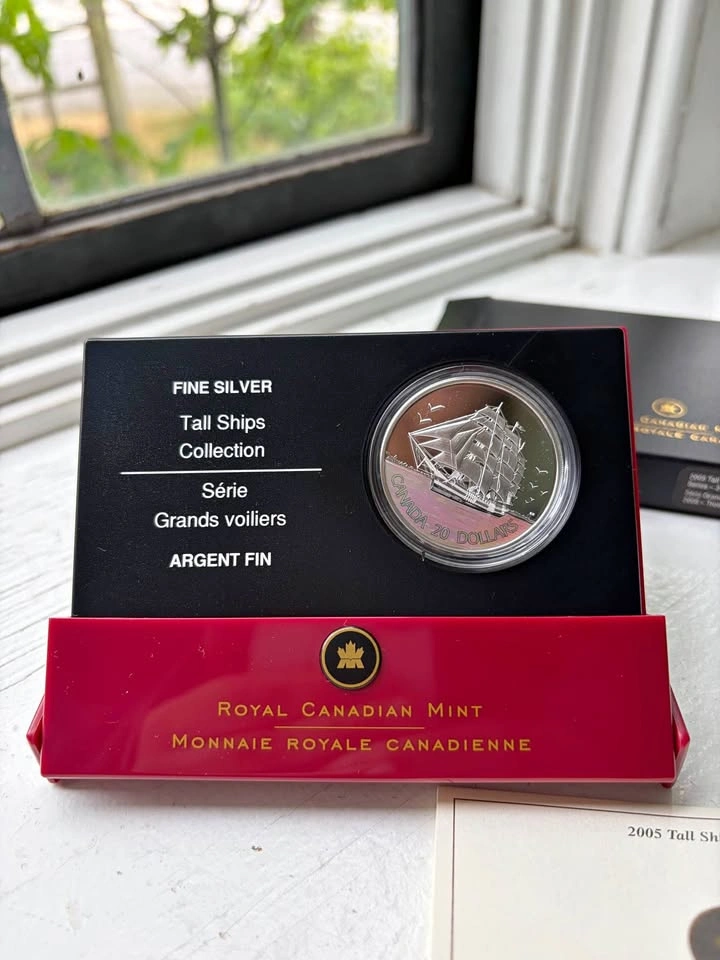 2005 Silver Hologram Tall Ship Coin