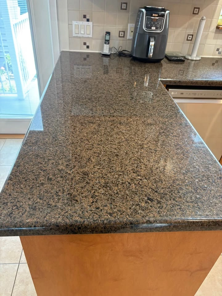 Maple Kitchen cabinets and granite countertop for sale - photo 2