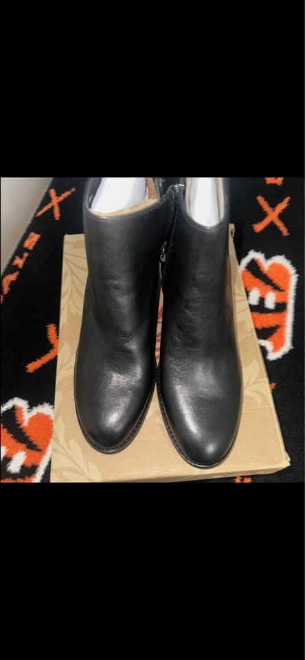 Sofft Nina Black Leather Wedge Ankle Boots Almond Toe 8.5M - photo 5