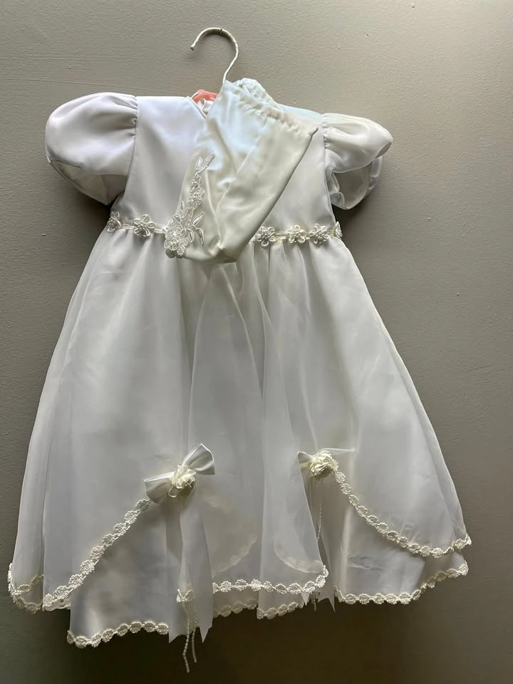Beautiful Lace Baptism Dress - Girls