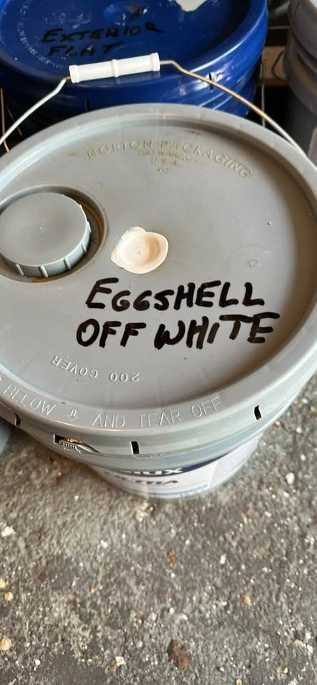 Paint New Full Pail Dulux Ultra Latex Eggshell - Off White - photo 2