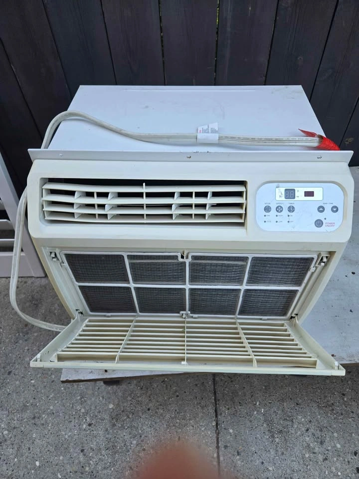 AC Unit - photo 3