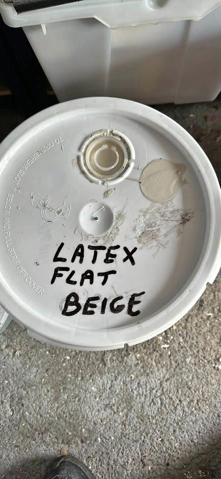 Paint Full Pail Benjamin Moore Latex Flat - Light Beige