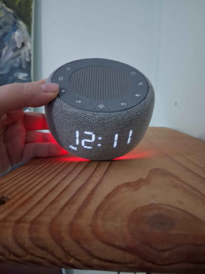 Sound Machine Night Light Alarm Clock - photo 2