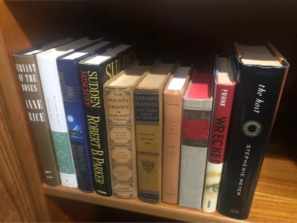 Hardcover books to rehome - photo 2
