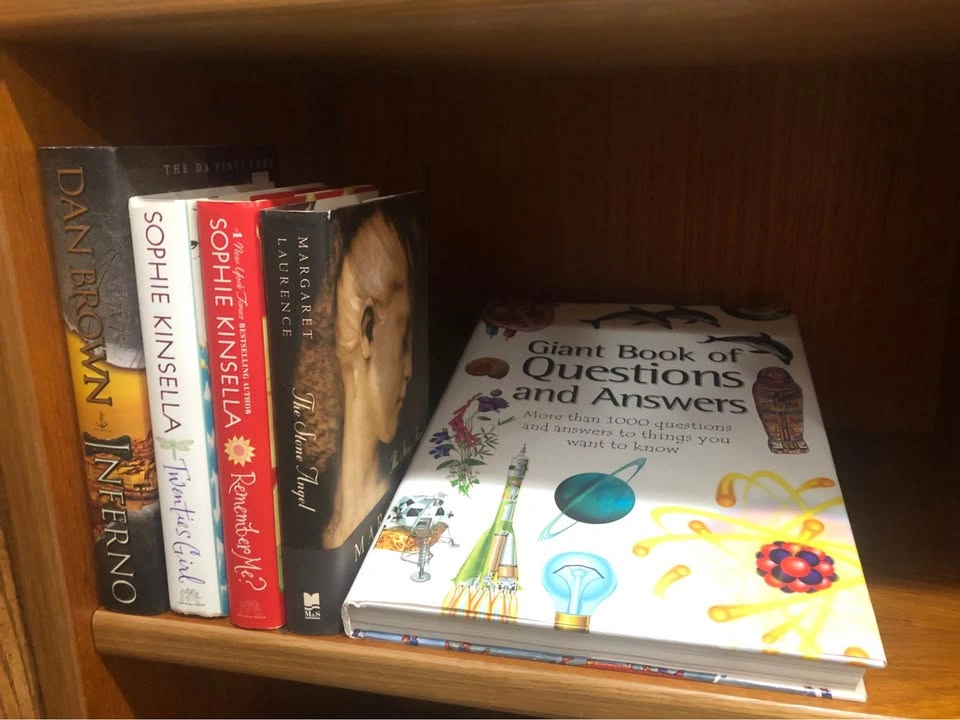 Hardcover books to rehome - photo 3