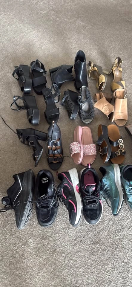 Ladies shoes size 7 1/2-8 $10 each - photo 3