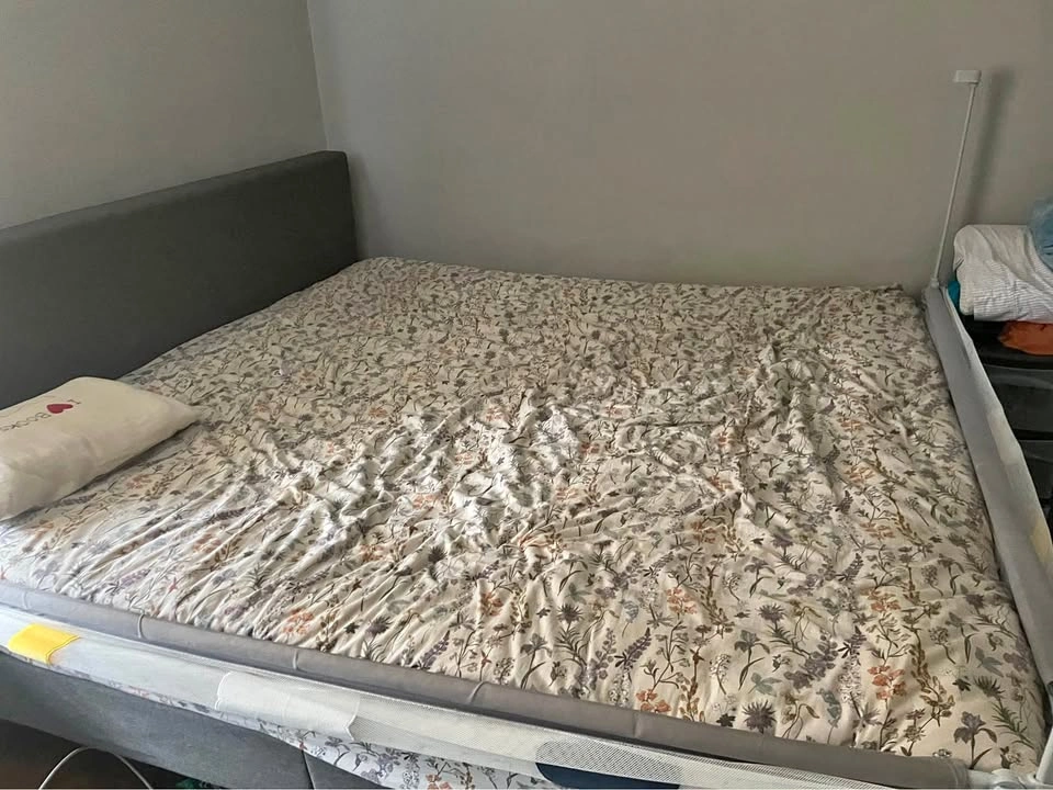 Free King Sized Zinus Mattress and Bed Frame