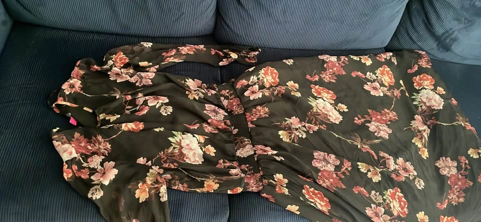 Black floral Vince Camuto Chiffon Dress - photo 2