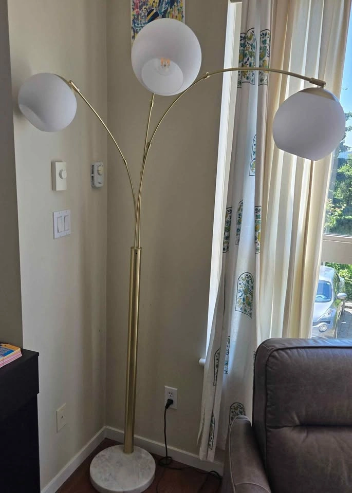 Beautiful floor lamp - photo 3