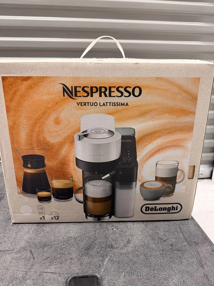 Nespresso White Vertuo Lattissima Espresso Machine by De'Longhi - photo 2