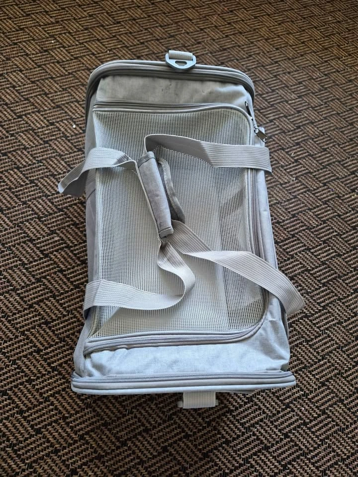 Cat carrier - photo 2