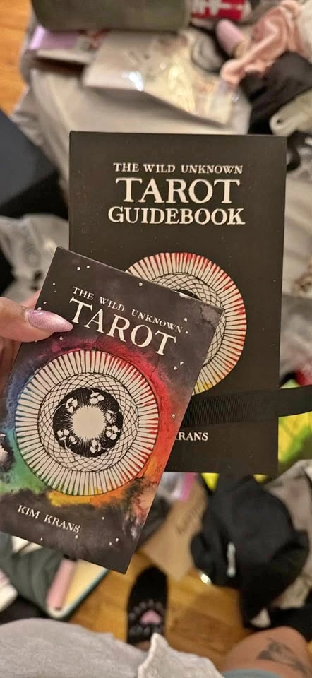 Free Tarot Guidebook with Tarot Cards