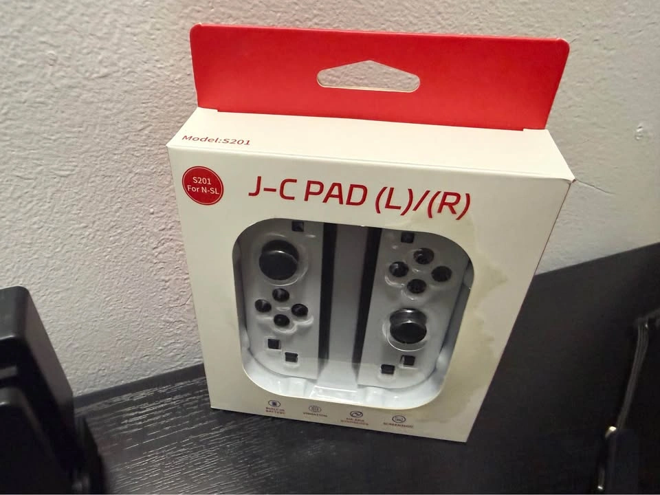 V1 Console HAC-001 Nintendo Switch Console with Accessories - photo 4