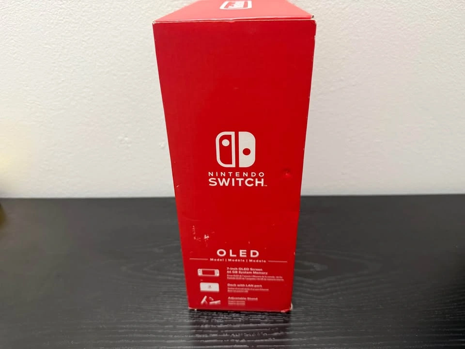 OLED Nintendo Switch - Limited Edition - Mario Red - photo 3