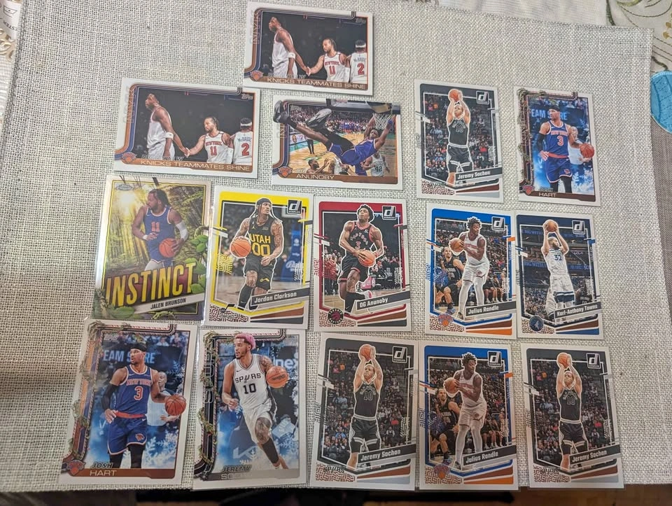 Topps and Donruss NBA Basketball Trading Card Lot - Knicks, Spur