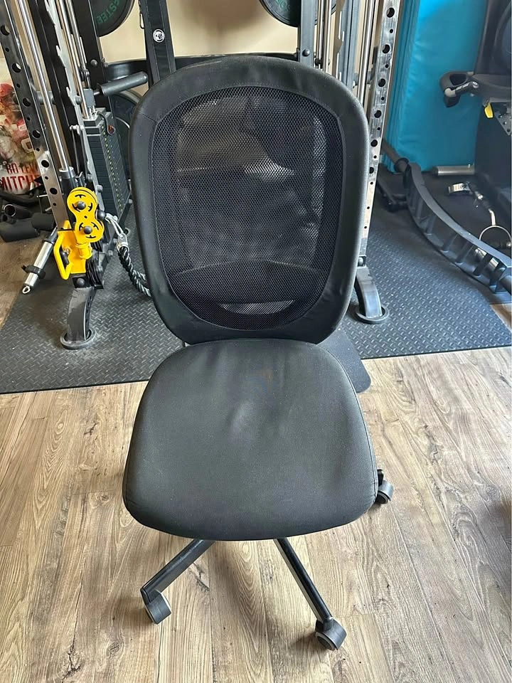 Black Mesh Back Armless Office Chair