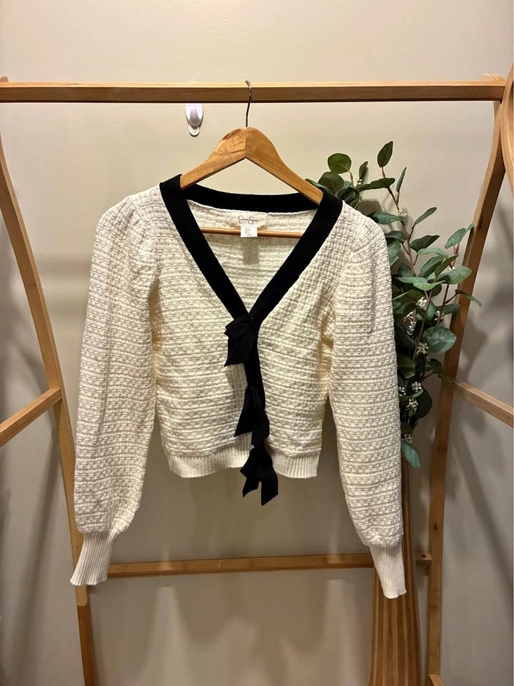 Jessica Simpson Cream Cardigan with Black Bow Detail size SM