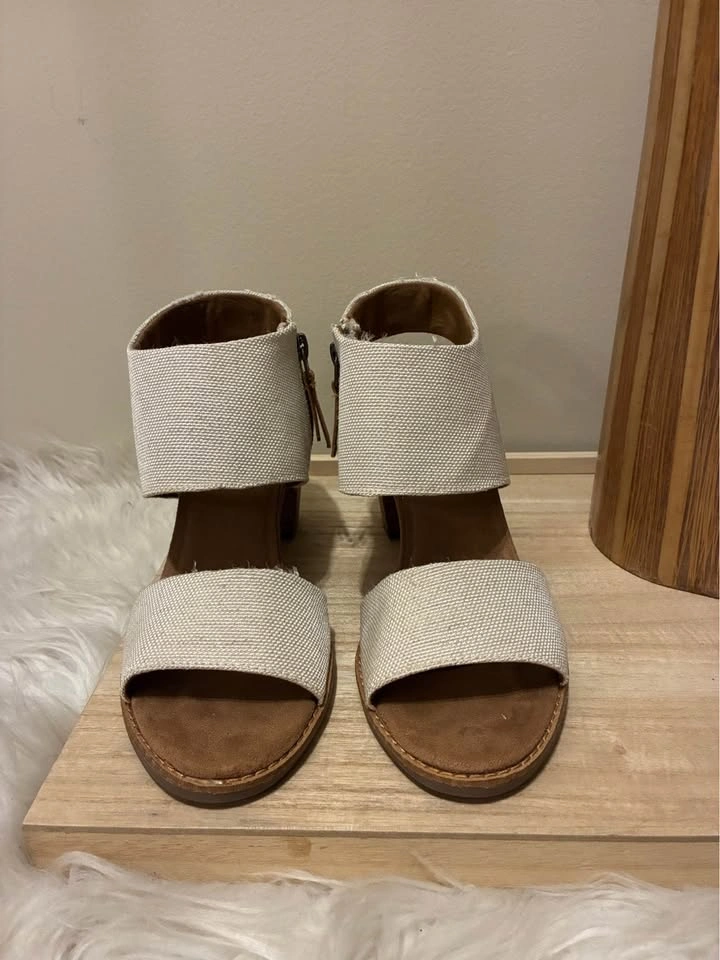 Toms Woven Heel Sandals size 9 - photo 2