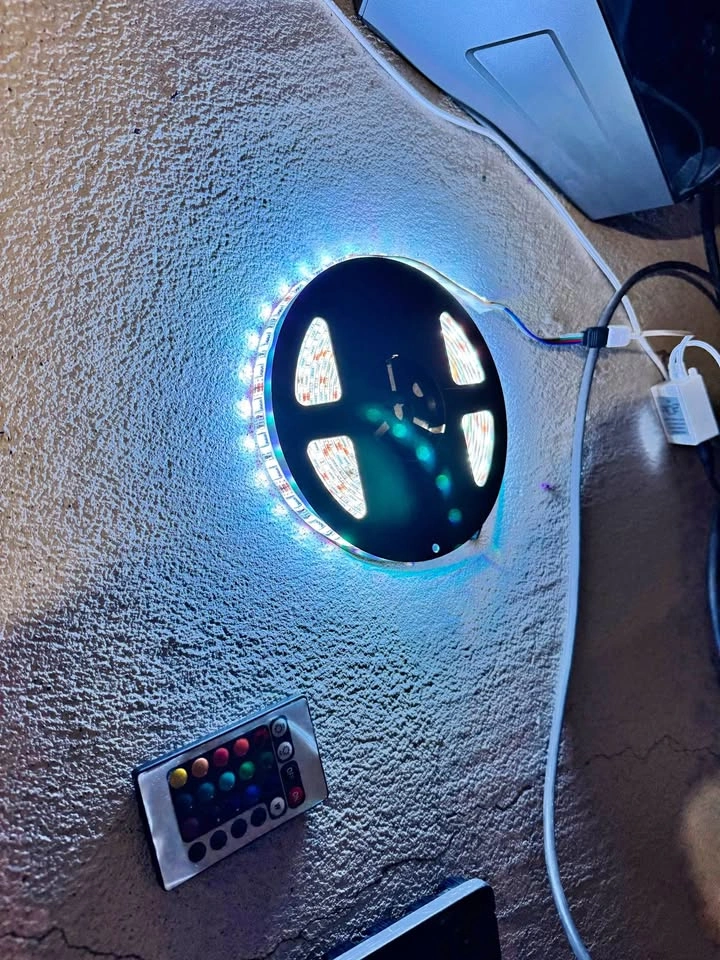 BRAND NEW Waterproof 5050 RGB LED Strip Light Kit