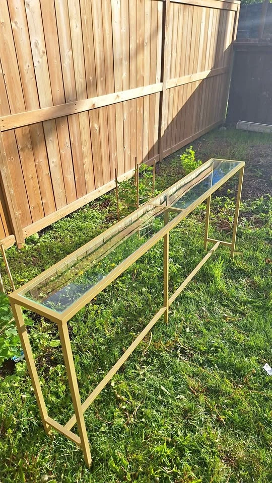 Long table