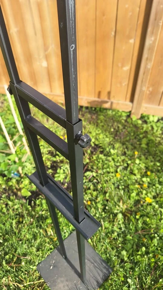 Sign & Picture Stand - photo 2
