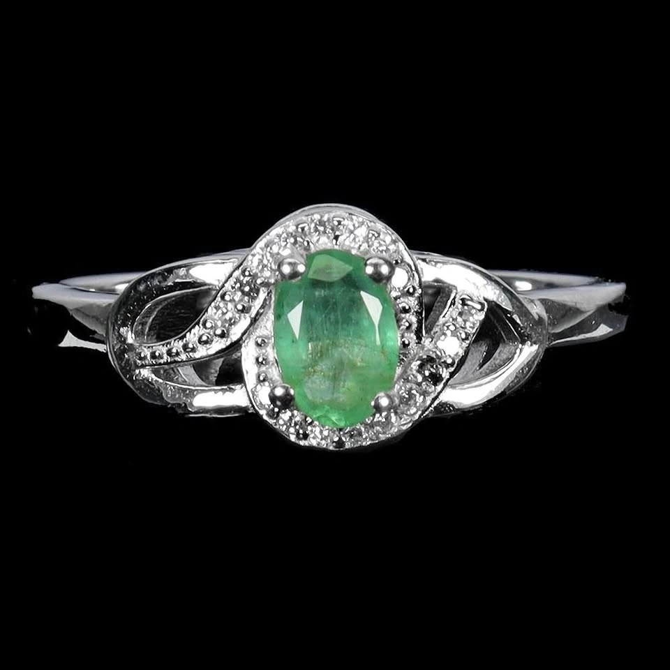Emerald Elegance! Vibrant Green Ring in White Gold & Silver - photo 2