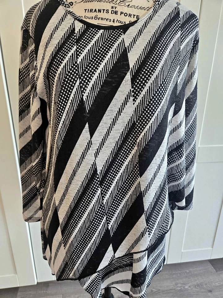 Papillon asymmetrical shirt