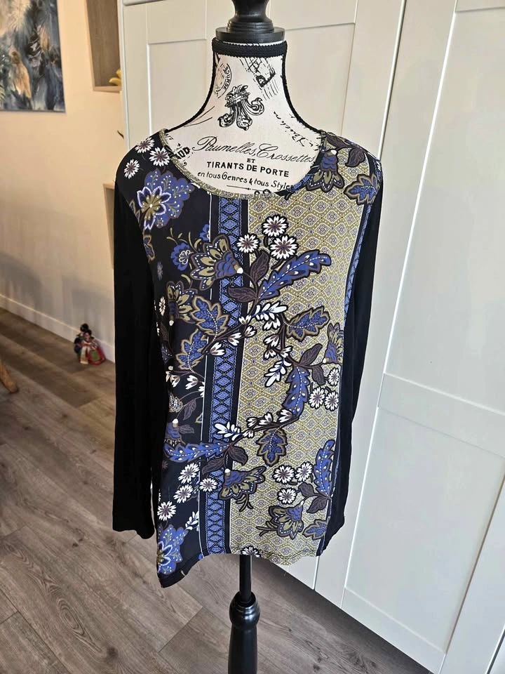 Spense long sleeve top