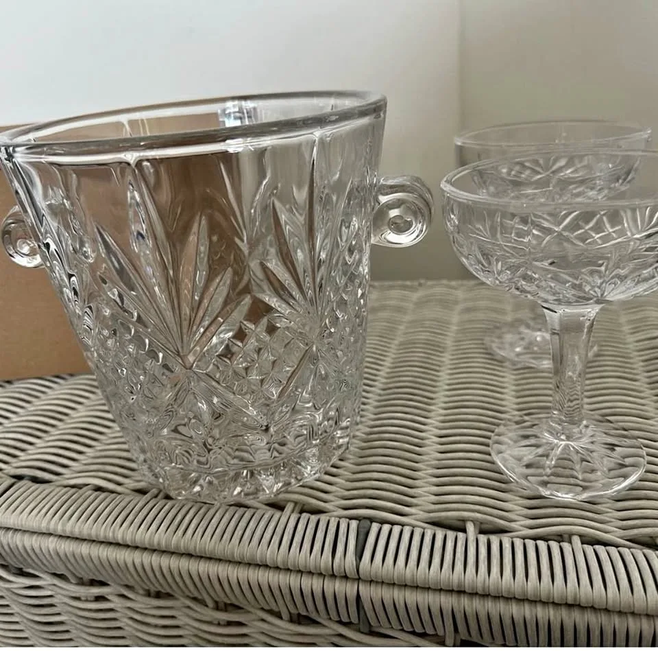 White Crystal Bar Accessories Set thumbnail