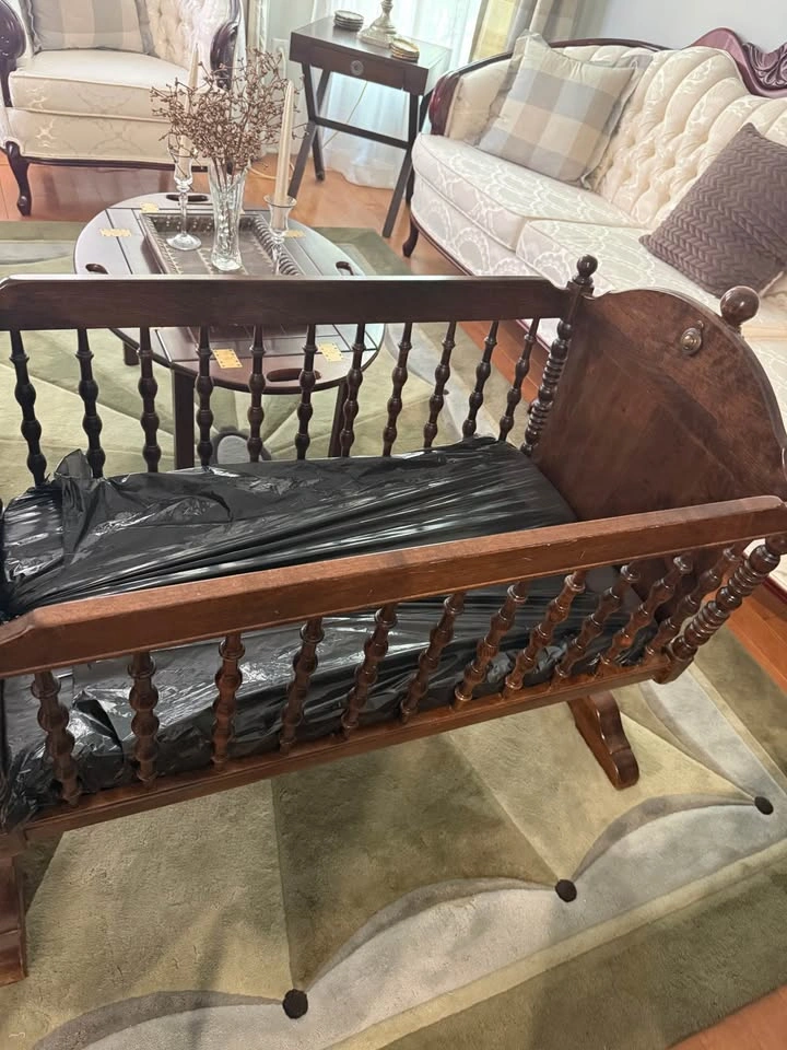 Ethan Allen Wooden Rocking Baby Cradle - photo 3