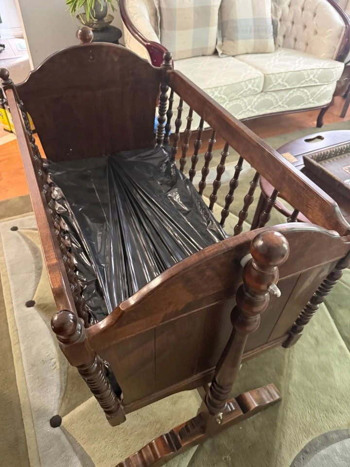 Ethan Allen Wooden Rocking Baby Cradle - photo 4