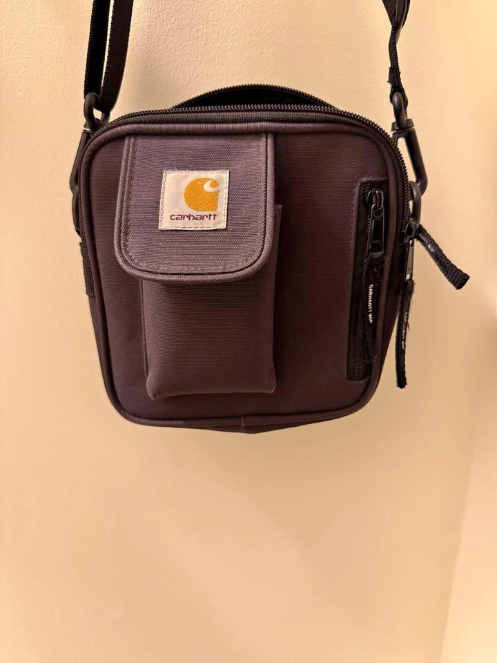 Carhartt WIP essentials sling bag