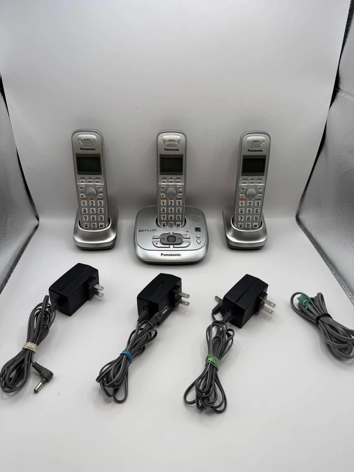 Panasonic Cordless Home Phone System w/ 3 Handsets - photo 3