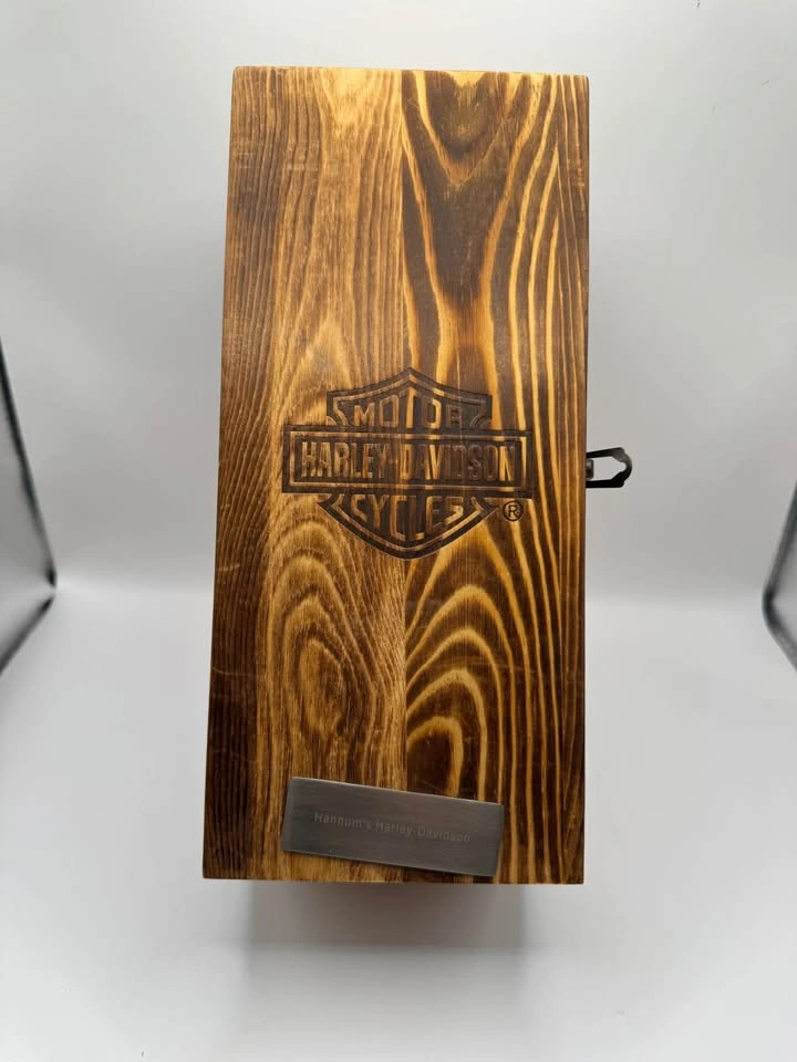 Harley-Davidson Glass Decanter Set w/ Wooden Case - photo 2