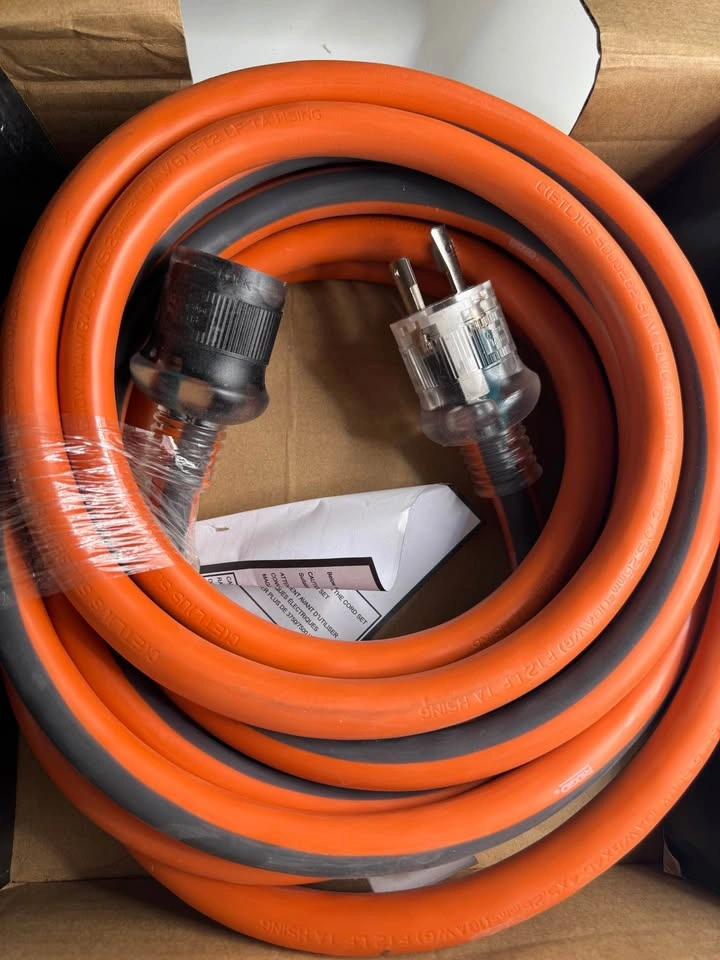 RIDGID 25 ft. 10/4 Heavy Duty Outdoor Generator Extension Cord - photo 2