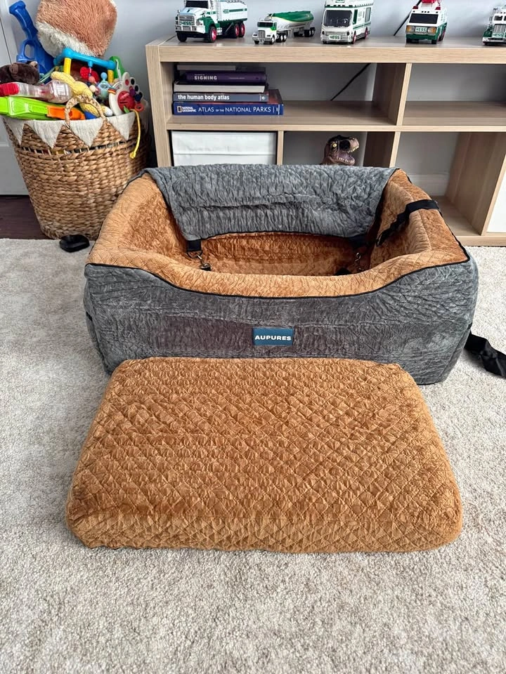 Dog Car Seat Bed AUPURES – Comfortable Pet Booster Seat